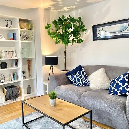 Lovely 2-Bedroom Bristol Apartment. Free Parking. Exterior photo